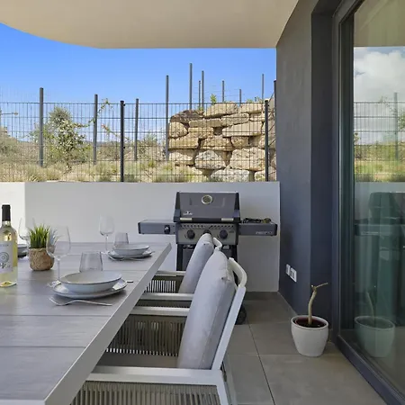 Vivi Homes - Levalin Wellness, Pool & Terrace Apartamento