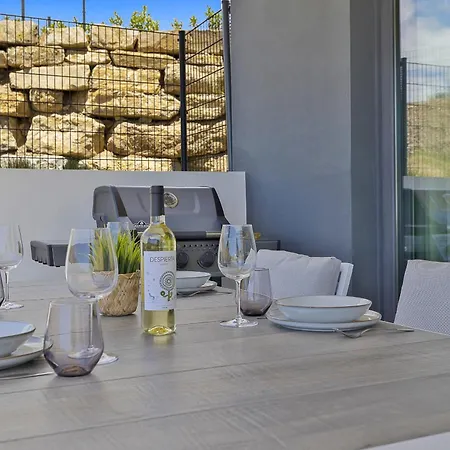 Appartement Vivi Homes - Levalin Wellness, Pool & Terrace *