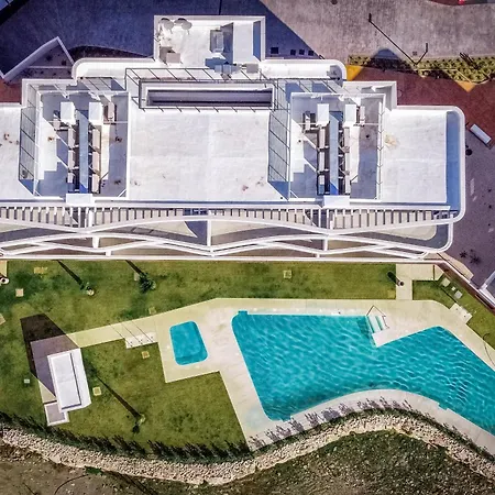 Vivi Homes - Levalin Wellness, Pool & Terrace Lägenhet *