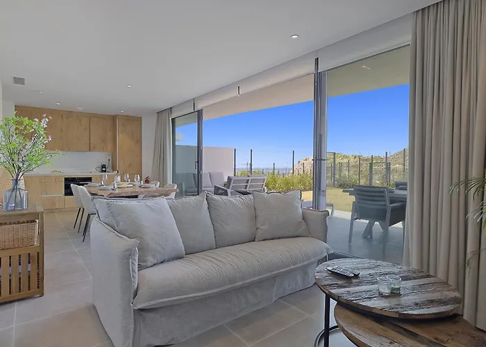 Vivi Homes - Levalin Wellness, Pool & Terrace דירה *